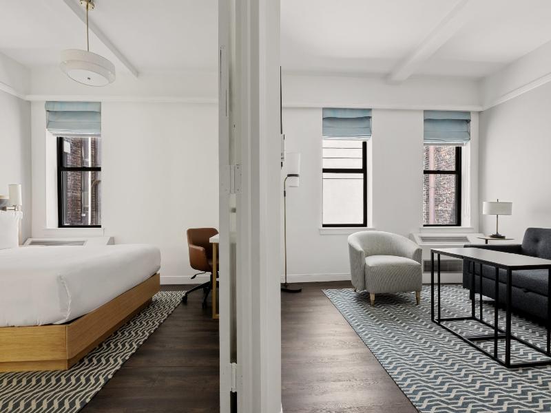 Club Quarters Times Square Midtown image