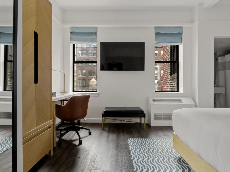 Club Quarters Times Square Midtown image