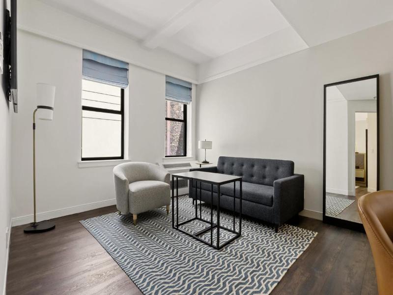 Club Quarters Times Square Midtown image