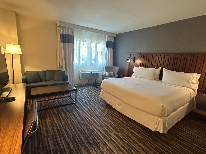 Four Points by Sheraton Plainview Long Island image