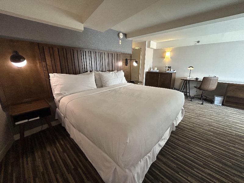 Four Points by Sheraton Plainview Long Island image
