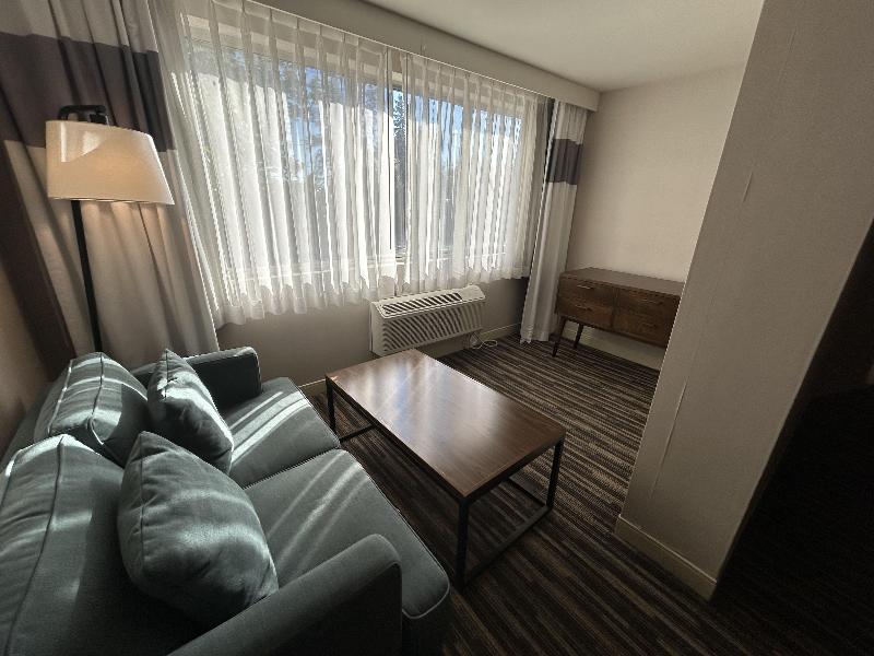 Four Points by Sheraton Plainview Long Island image