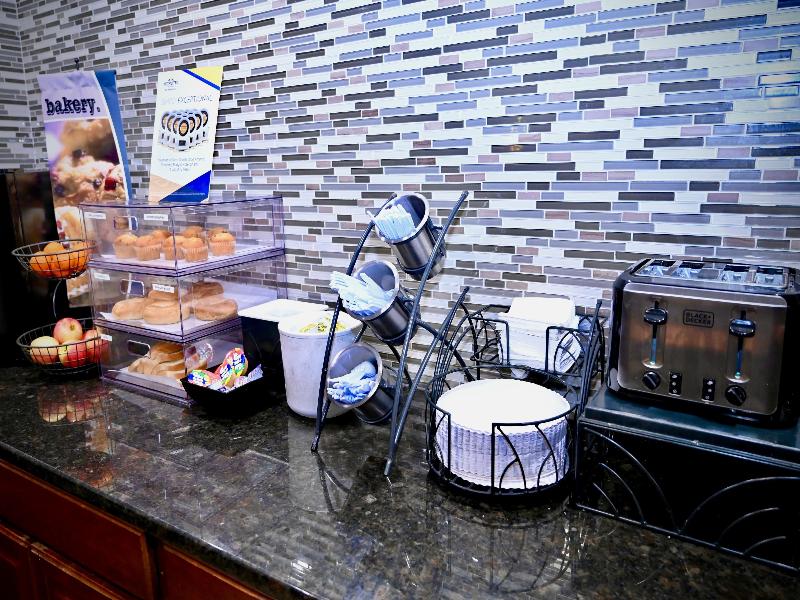 Microtel Inn & Suites By Wyndham Murfreesboro image