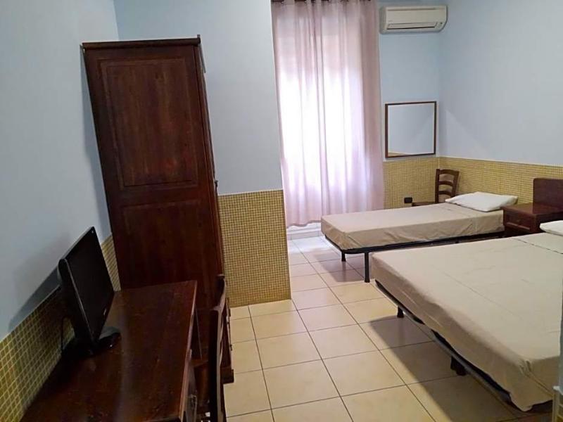 Hotel Vittorio Veneto image