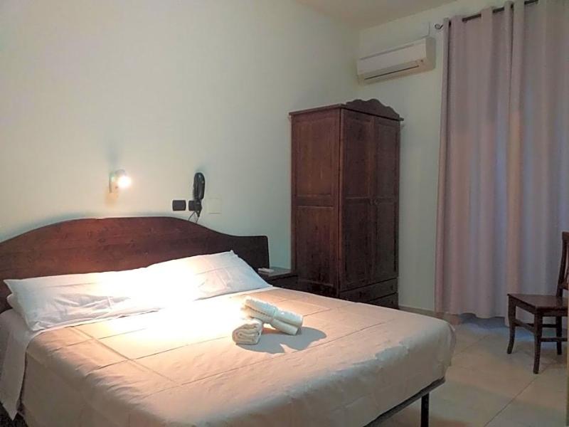 Hotel Vittorio Veneto image