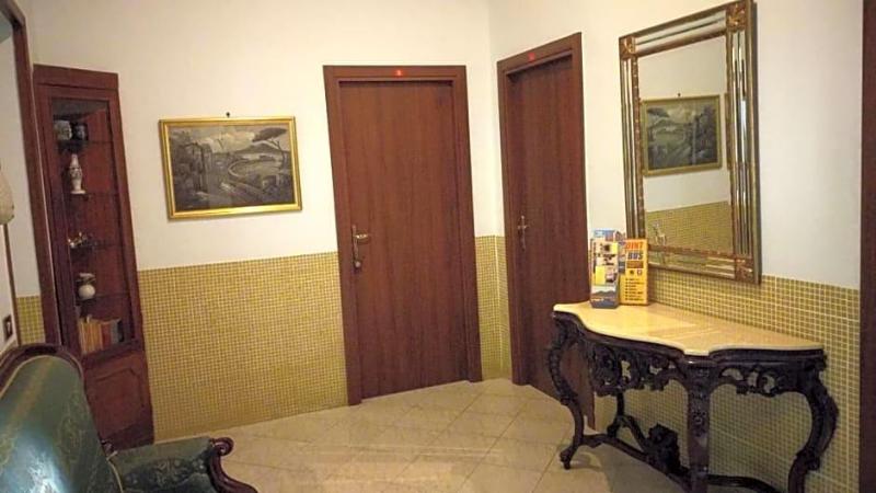 Hotel Vittorio Veneto image