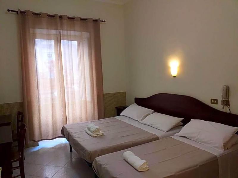 Hotel Vittorio Veneto image