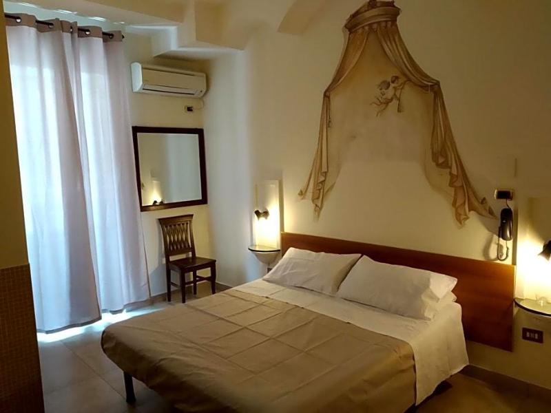 Hotel Vittorio Veneto image