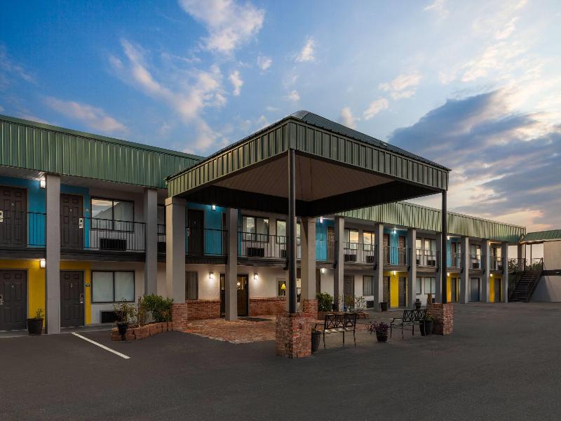 Days Inn By Wyndham Natchitoches