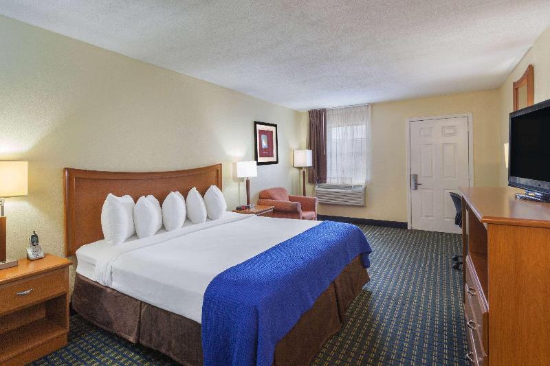Days Inn By Wyndham Natchitoches image