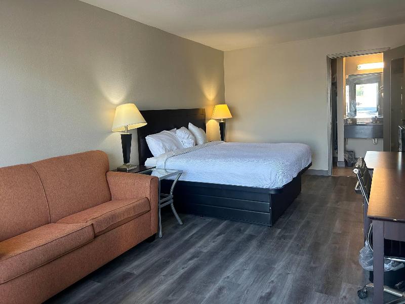 Days Inn By Wyndham Natchitoches image