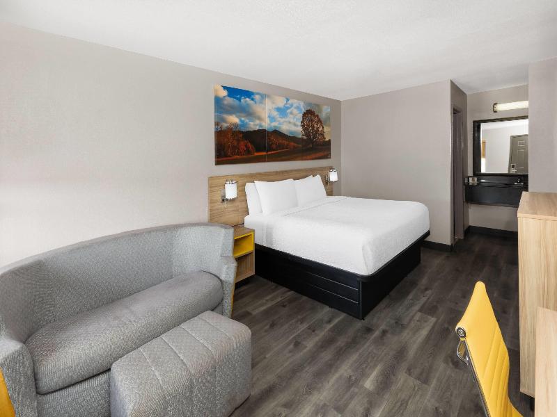Days Inn By Wyndham Natchitoches image