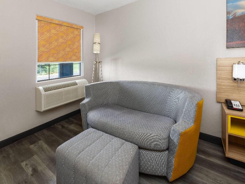 Days Inn By Wyndham Natchitoches image