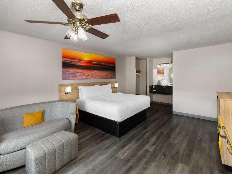 Days Inn By Wyndham Natchitoches image