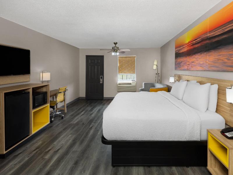 Days Inn By Wyndham Natchitoches image