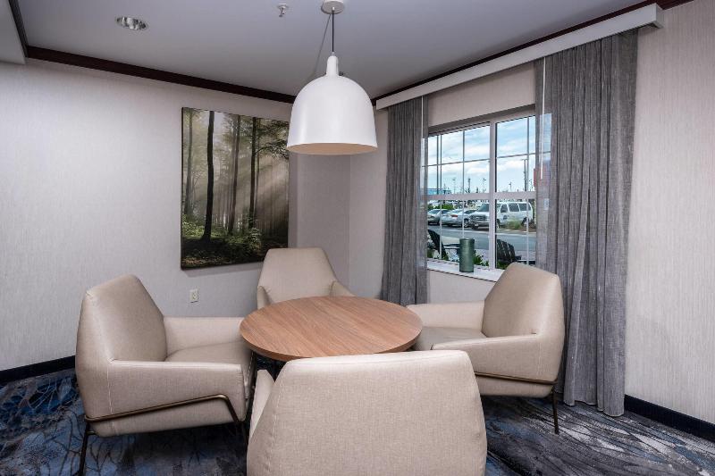 Fairfield Inn & Suites By Marriott New Bedford image