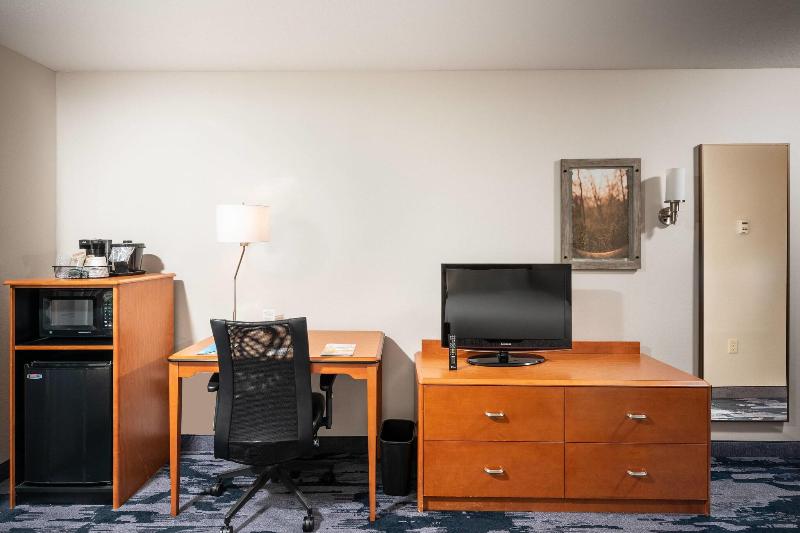 Fairfield Inn & Suites By Marriott New Bedford image