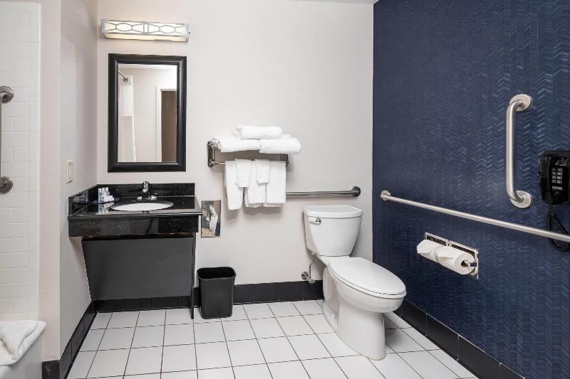 Fairfield Inn & Suites By Marriott New Bedford image
