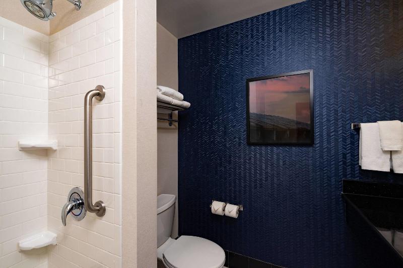 Fairfield Inn & Suites By Marriott New Bedford image