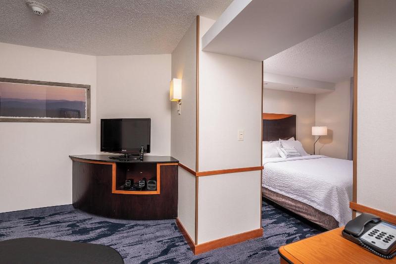 Fairfield Inn & Suites By Marriott New Bedford image