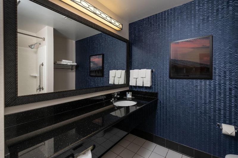 Fairfield Inn & Suites By Marriott New Bedford image