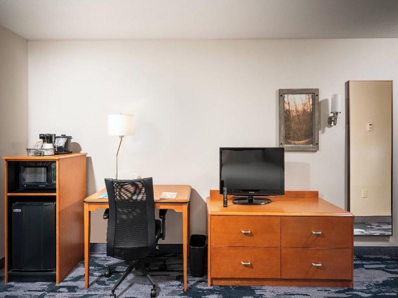 Fairfield Inn & Suites By Marriott New Bedford image