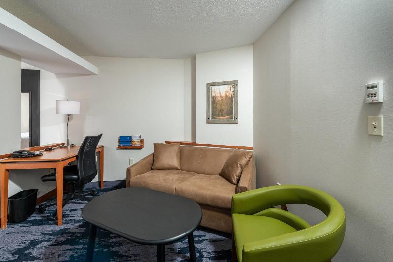 Fairfield Inn & Suites By Marriott New Bedford image