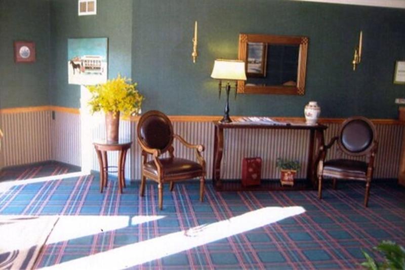 Whitman Motor Lodge image