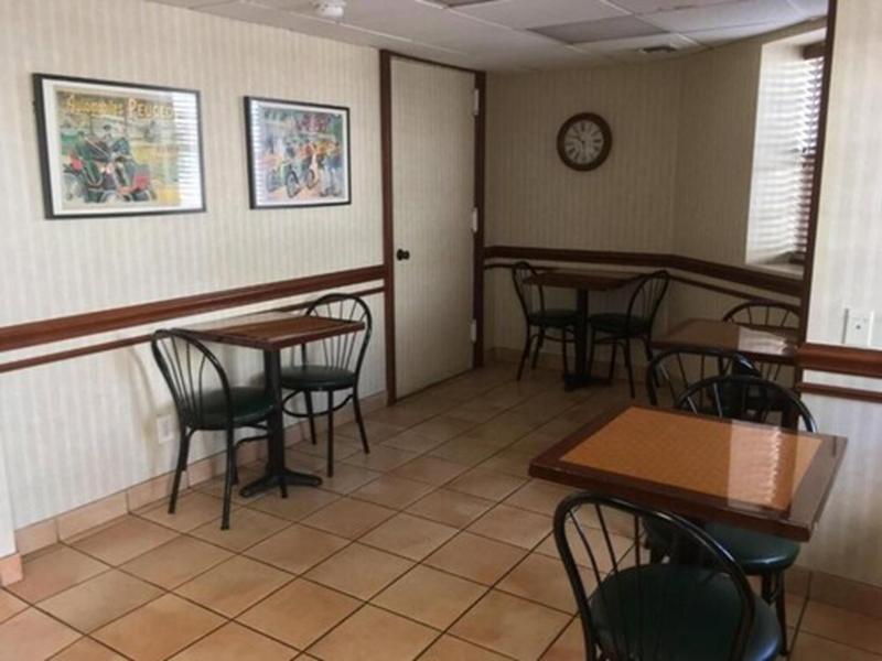 Whitman Motor Lodge image