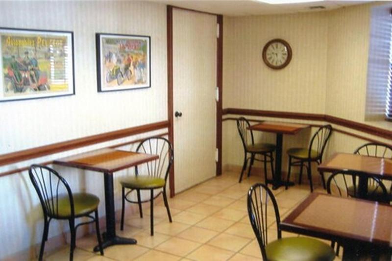 Whitman Motor Lodge image