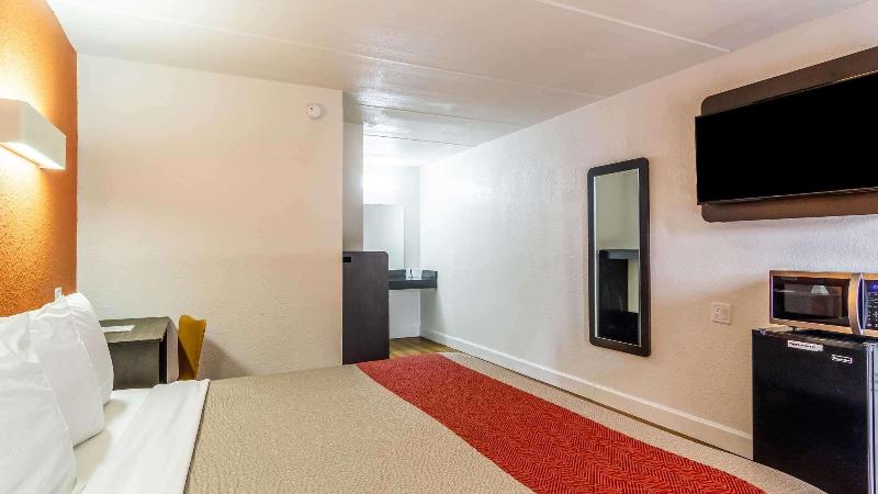 Motel 6 Brunswick, GA HAB