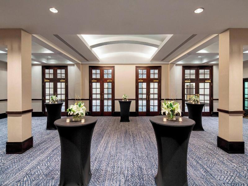 Sheraton Norfolk Waterside image