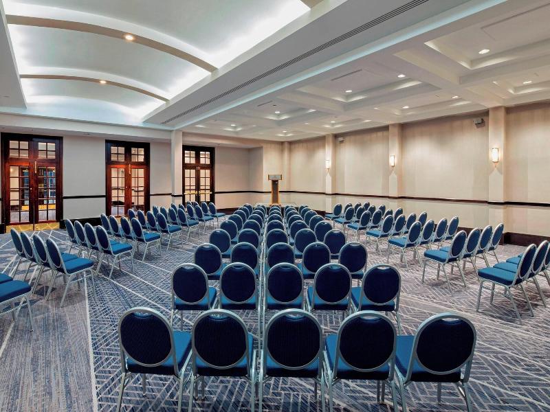 Sheraton Norfolk Waterside image