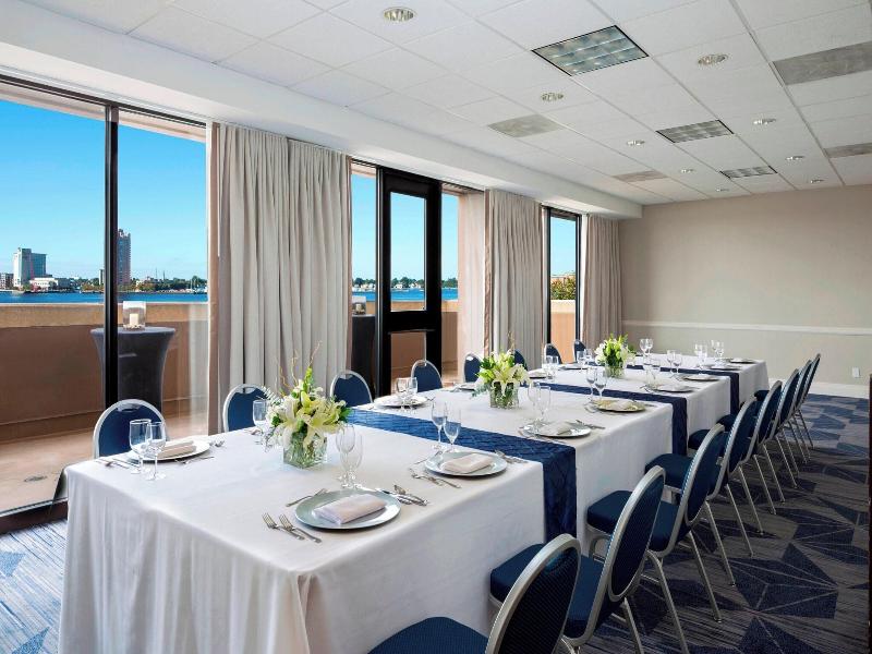 Sheraton Norfolk Waterside image