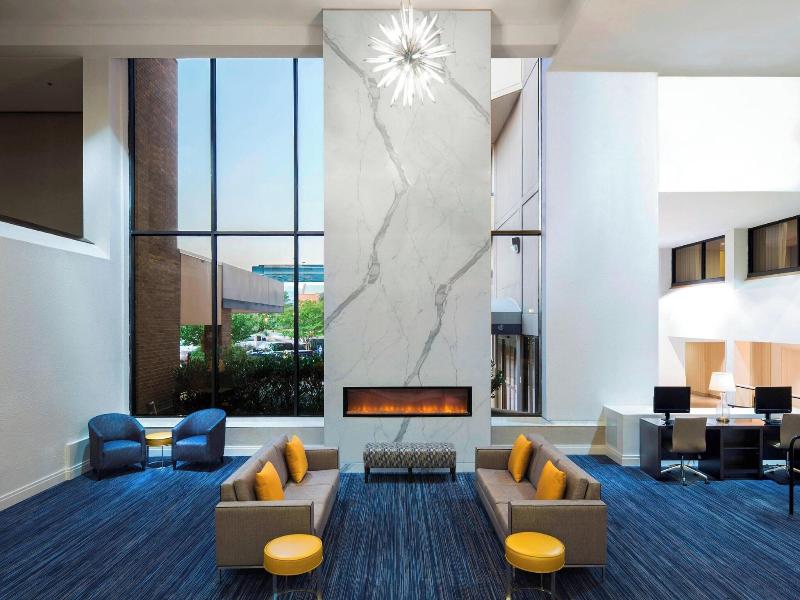 Sheraton Norfolk Waterside image