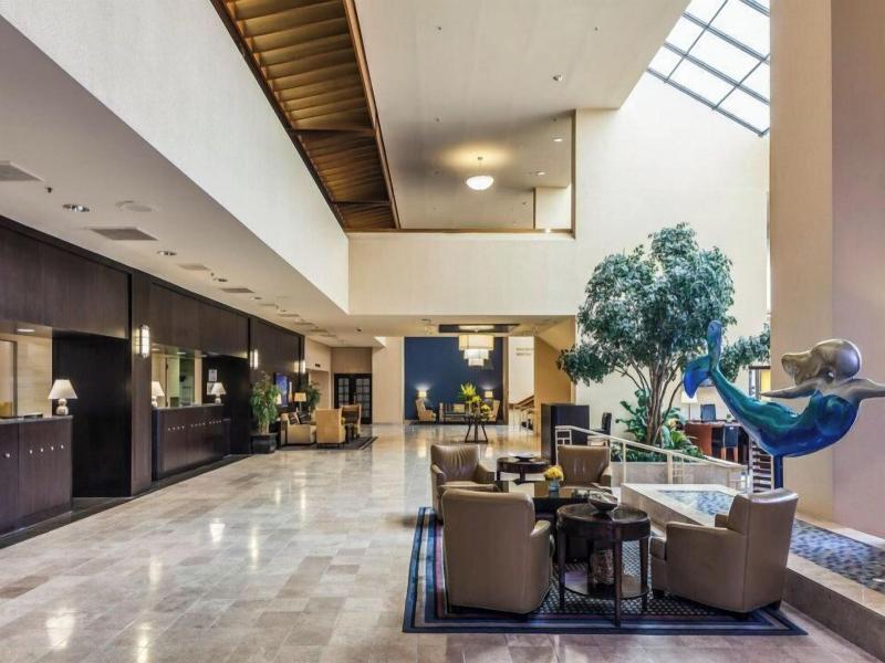 Sheraton Norfolk Waterside image