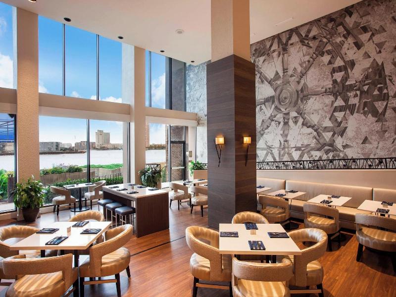Sheraton Norfolk Waterside image