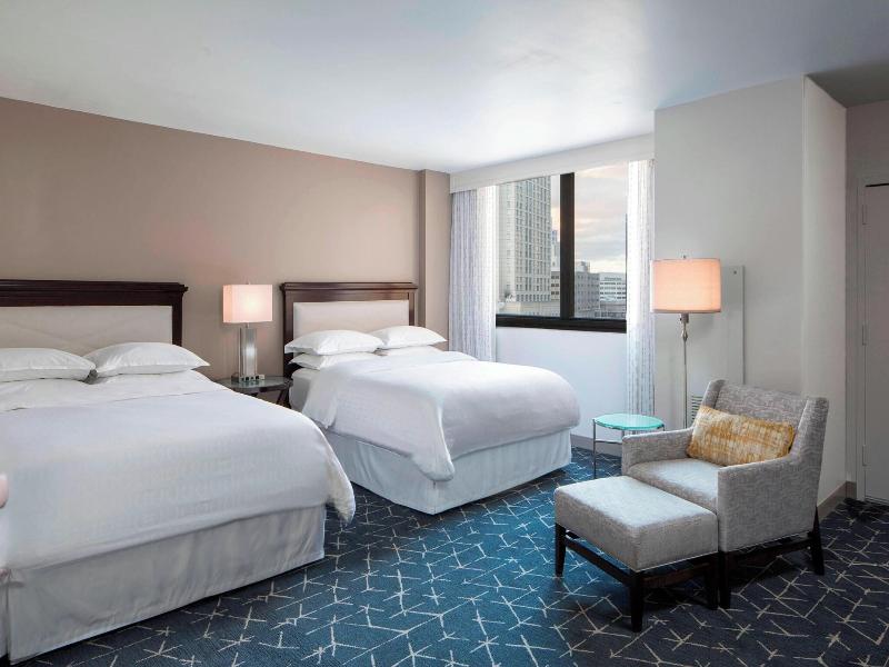 Sheraton Norfolk Waterside image