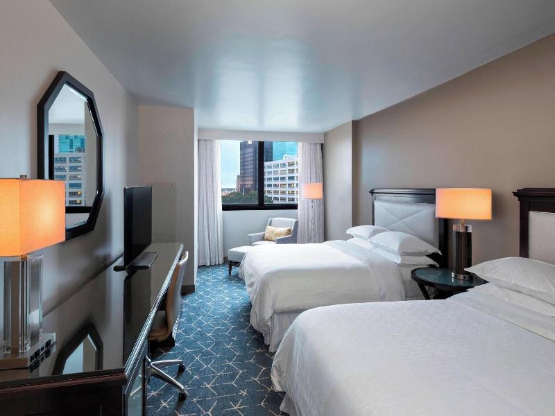 Sheraton Norfolk Waterside image