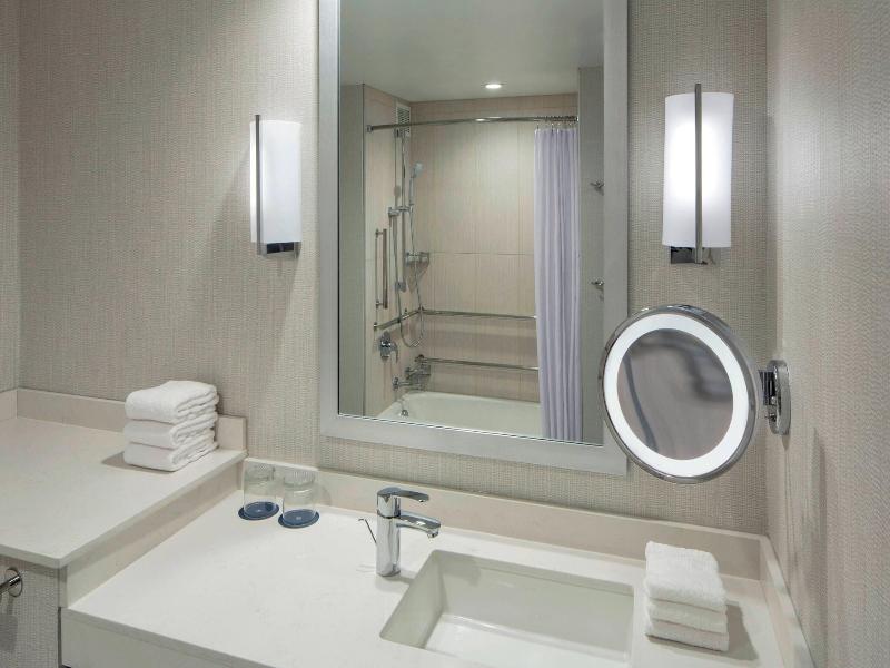 Sheraton Norfolk Waterside image