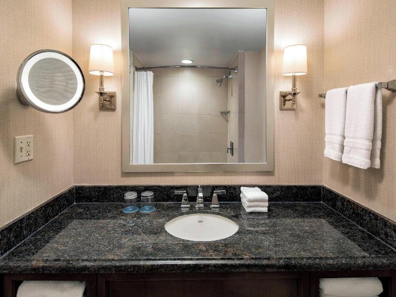 Sheraton Norfolk Waterside image