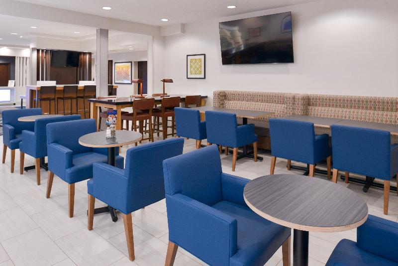 Holiday Inn Express Wixom image
