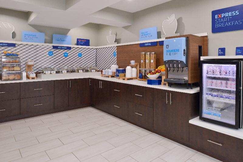 Holiday Inn Express Wixom image