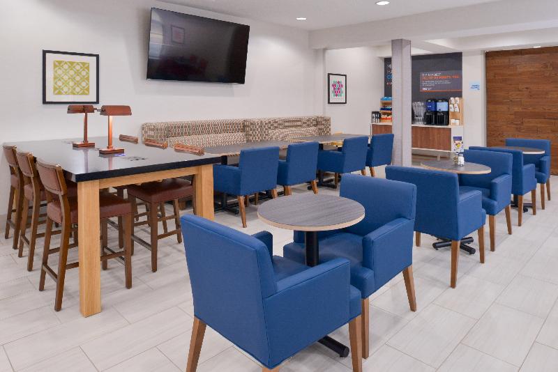 Holiday Inn Express Wixom image