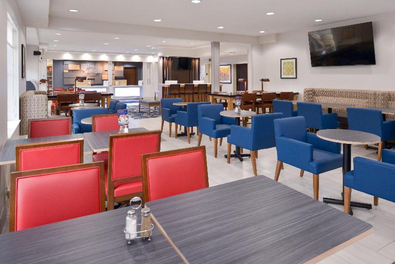 Holiday Inn Express Wixom image