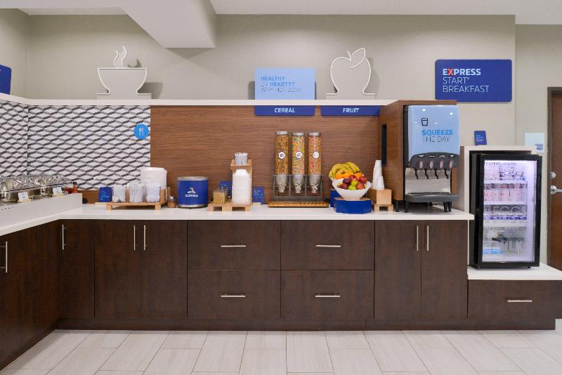Holiday Inn Express Wixom image