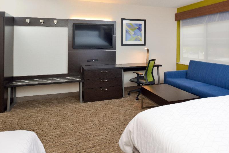 Holiday Inn Express Wixom photo 15