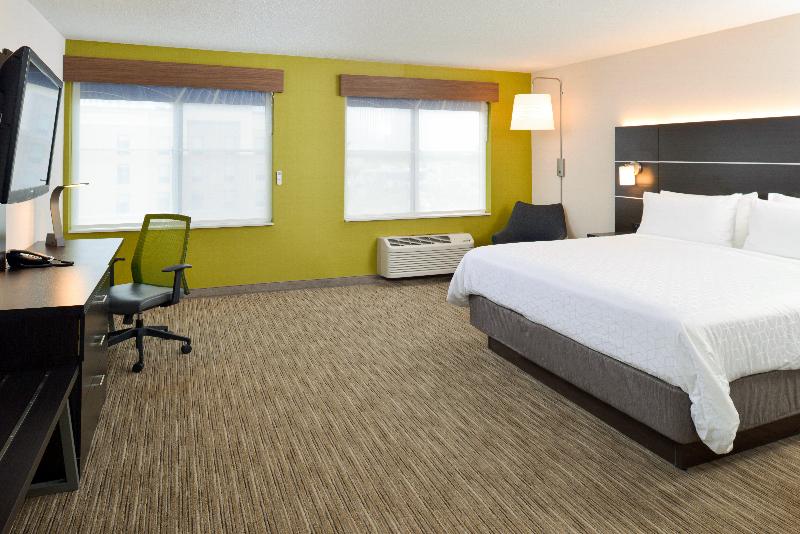 Holiday Inn Express Wixom photo 12