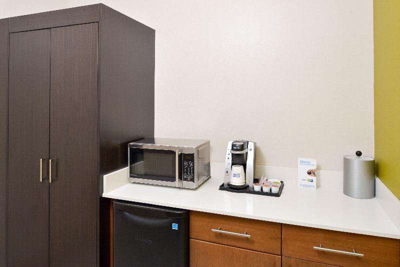 Holiday Inn Express Wixom image
