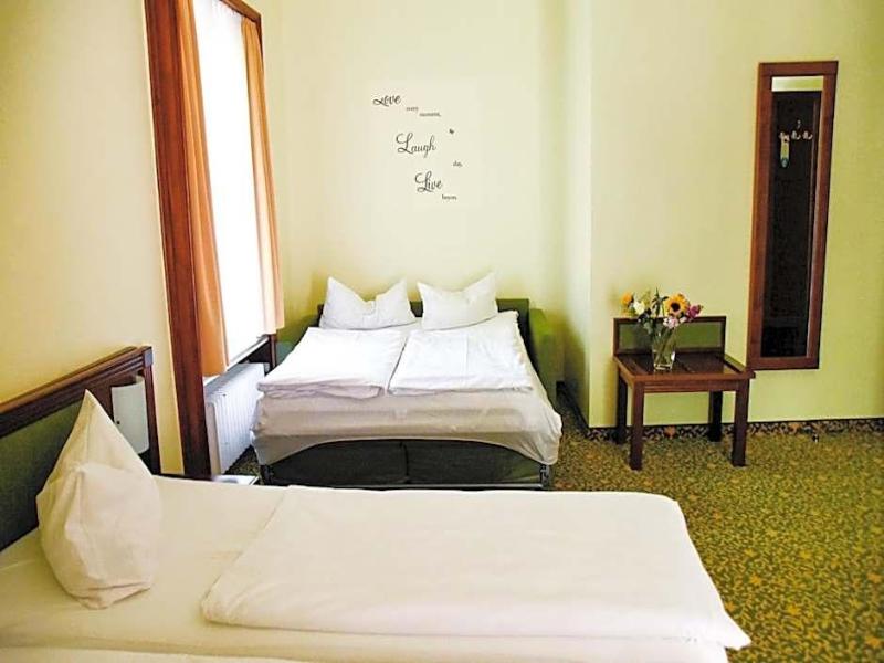 Parkhotel Zirndorf image